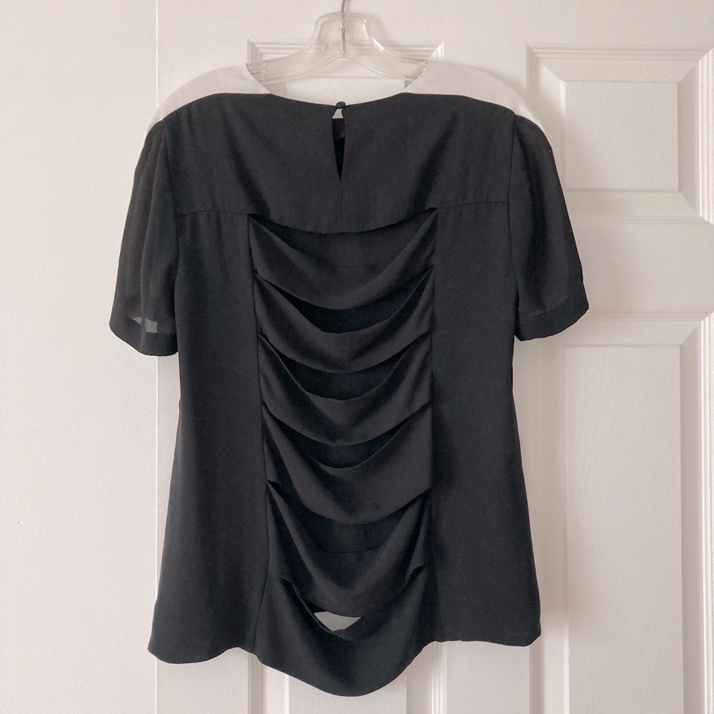 BCBG top